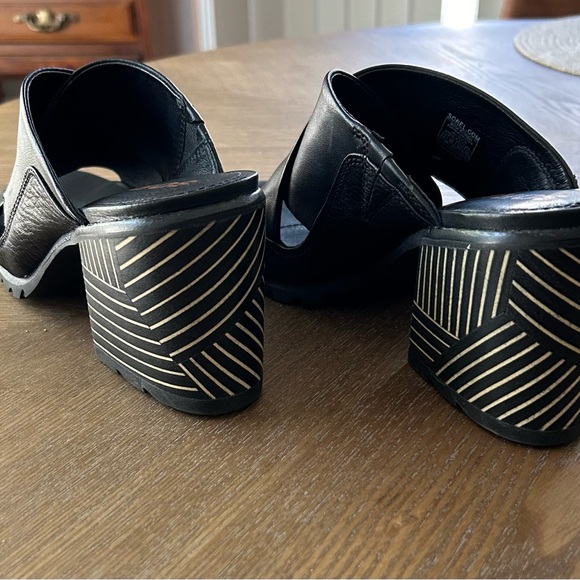 Sorel sandals - Picture 4 of 5